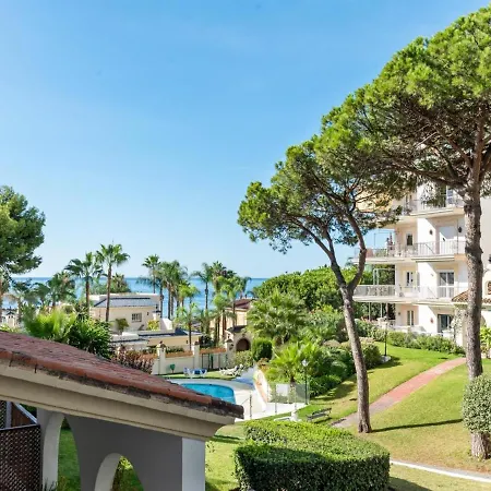 Junto Al Mar Ref 6 120 * Marbella