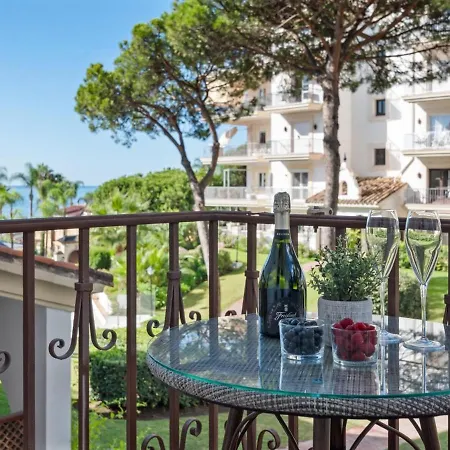 Junto Al Mar Ref 6 120 Marbella