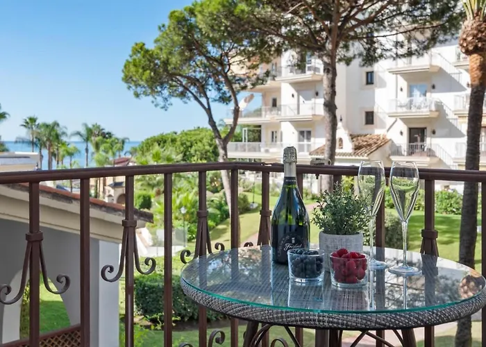 Junto Al Mar Ref 6 120 Marbella